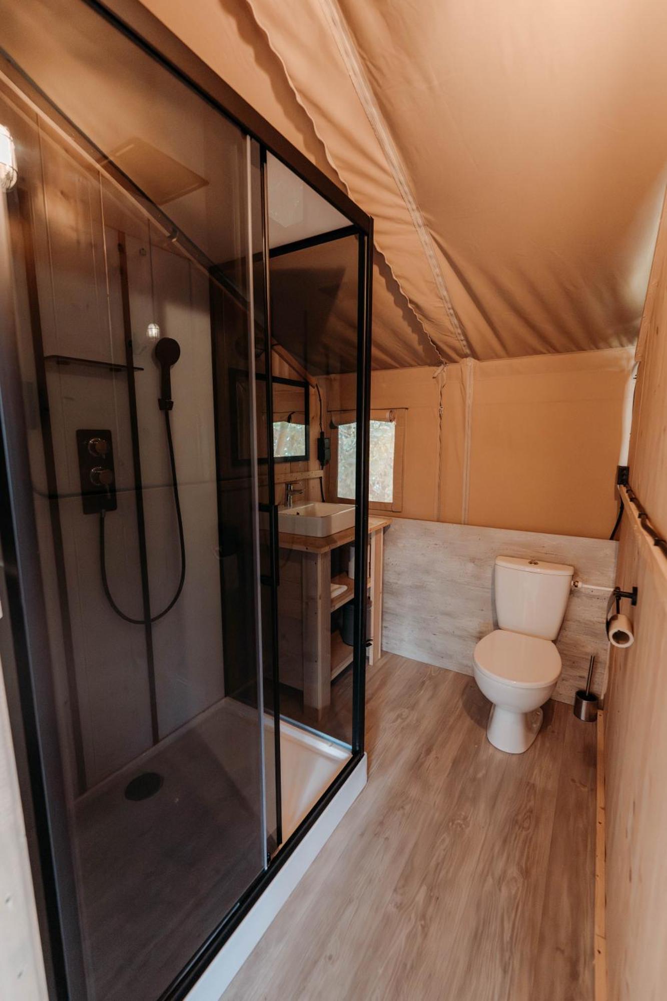 Camping De Tulpenweide 브리잔드 객실 사진