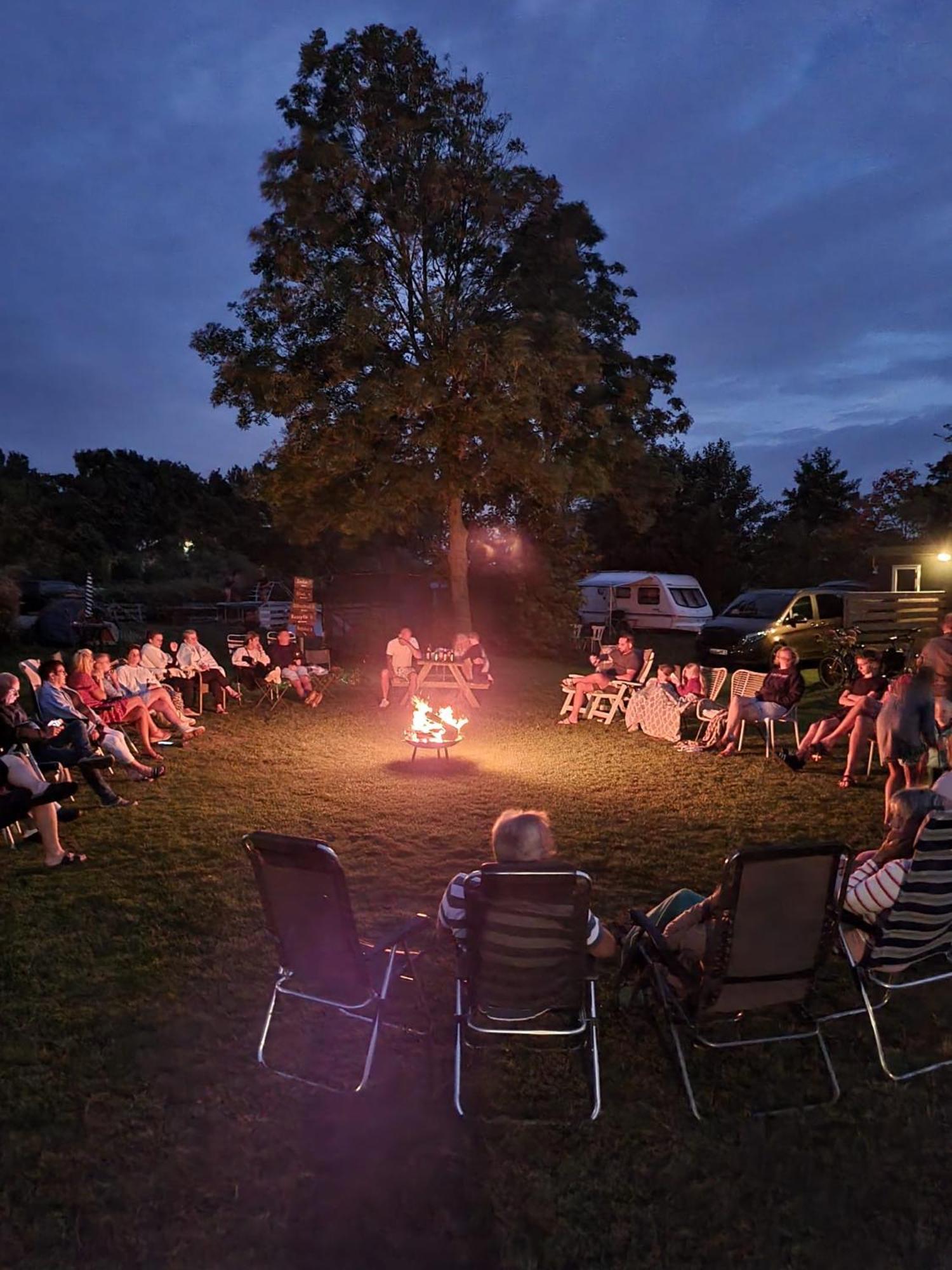 Camping De Tulpenweide 브리잔드 외부 사진